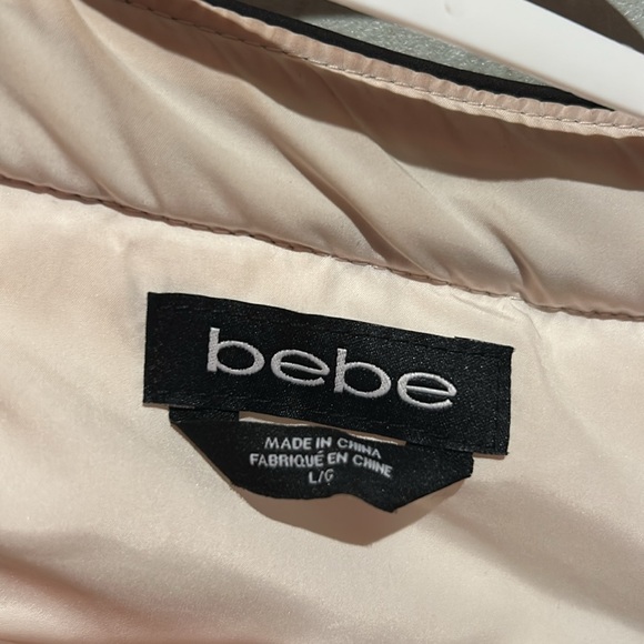 Gorgeous coat; puff jacket so rich in cream black and gold - Picture 2 of 4